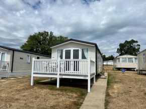 3 Bedroom Caravan BV7, Nodes Point, Isle of Wight